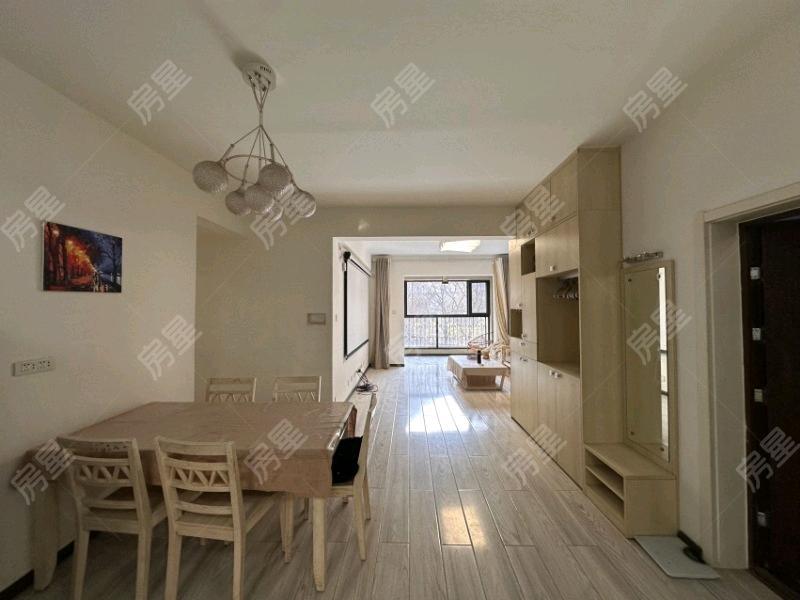 3室2廳2陽(yáng)臺(tái) 銀海白沙郡餐廳