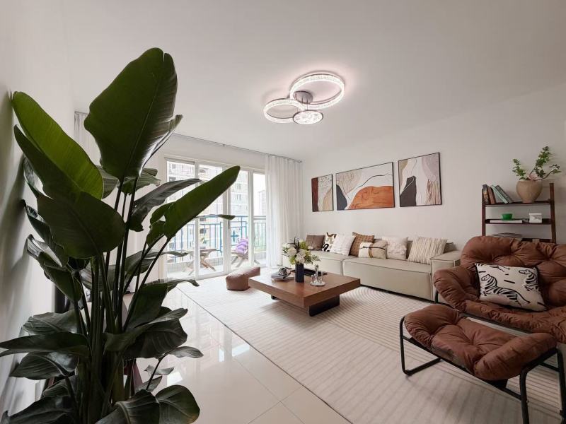 4室2廳2陽臺 世紀城玉春苑客廳