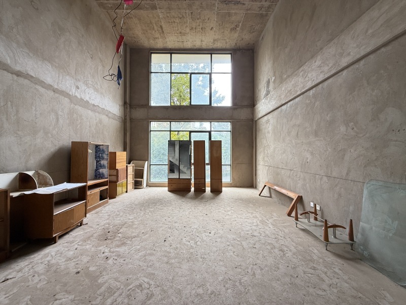 5室2廳3陽臺(tái) 山水潤(rùn)城別墅客廳