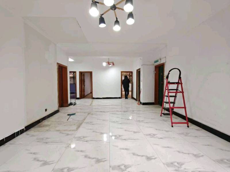 3室2廳1陽(yáng)臺(tái) 省化工研究院宿舍（東風(fēng)東路120號(hào)、東風(fēng)東路122號(hào)）客廳