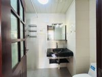 3室2廳 盛高大城一期衛(wèi)生間