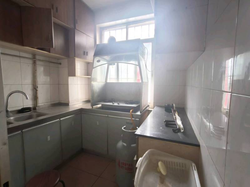 2室2廳1陽臺(tái) 東風(fēng)東路47號(hào)廚房