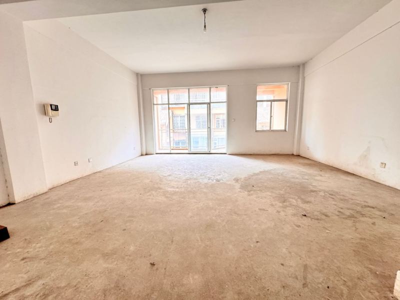 5室2廳1陽臺 上游水岸二期別墅客廳