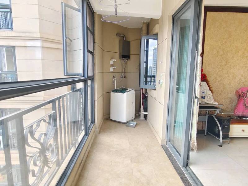 3室2廳1陽臺 恒大名都陽臺