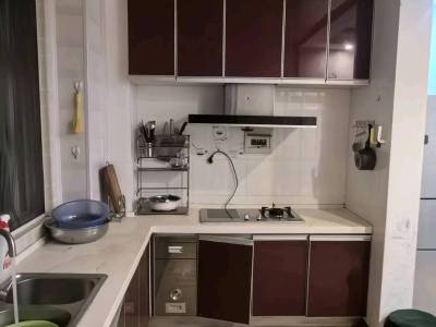 4室2廳2陽臺 臨江雅苑