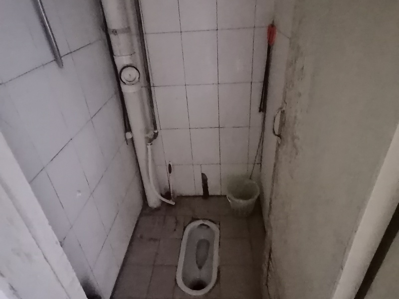 1室2廳1陽(yáng)臺(tái) 正和小區(qū)和順巷衛(wèi)生間