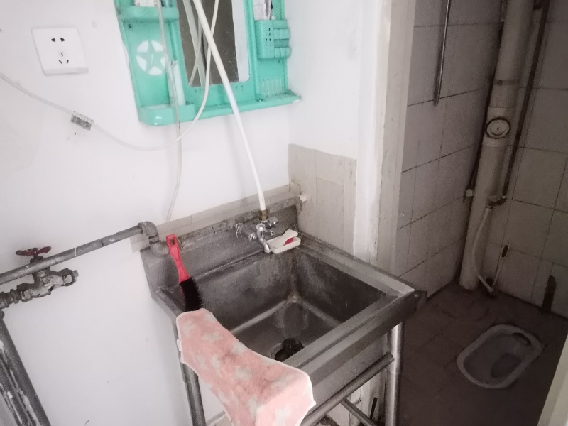 1室2廳1陽(yáng)臺(tái) 正和小區(qū)和順巷衛(wèi)生間