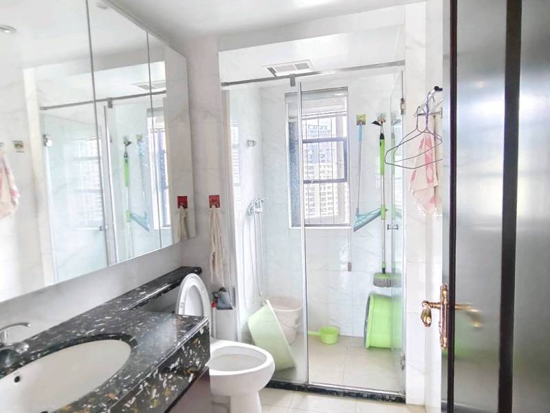 3室2廳1陽臺 恒大名都衛(wèi)生間