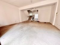 5室2廳1陽臺 上游水岸二期別墅客廳