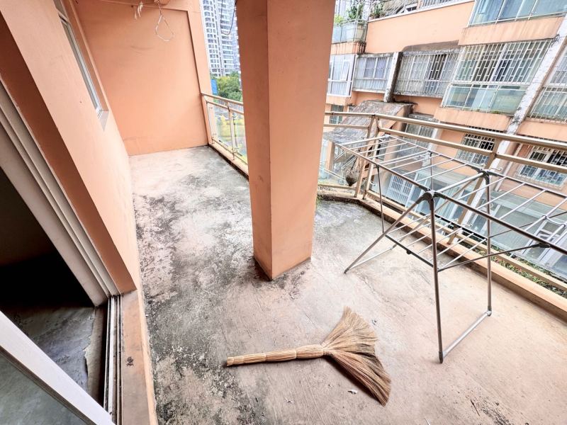 5室2廳1陽臺 上游水岸二期別墅陽臺