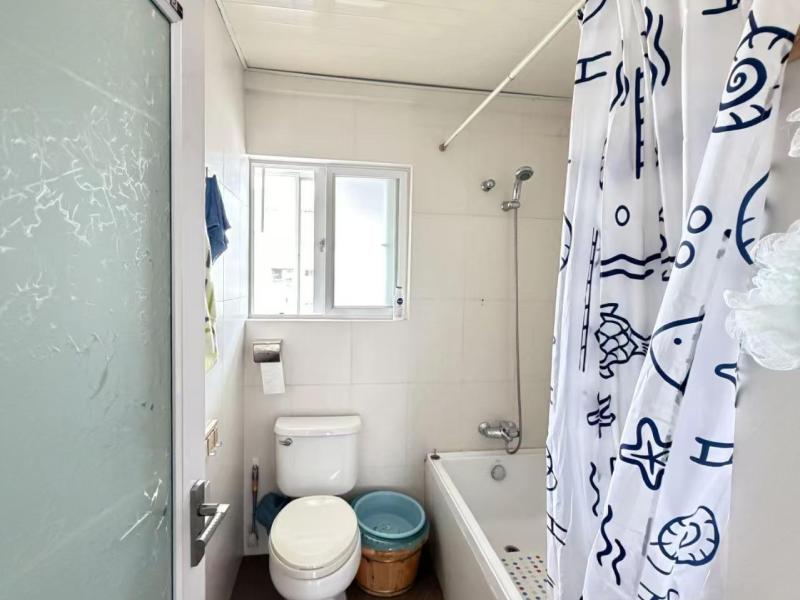 4室2廳2陽臺 江東耀龍康城衛(wèi)生間