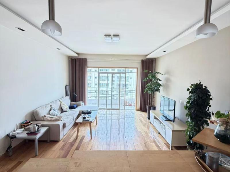 4室2廳2陽臺 江東耀龍康城客廳