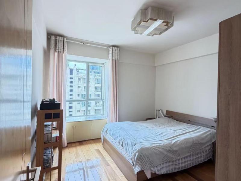 4室2廳2陽臺 江東耀龍康城臥室