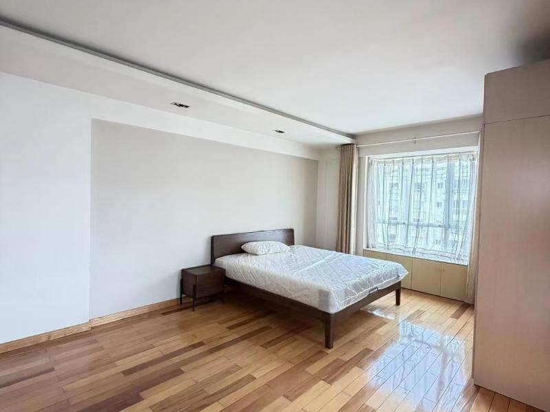 4室2廳2陽臺 江東耀龍康城臥室