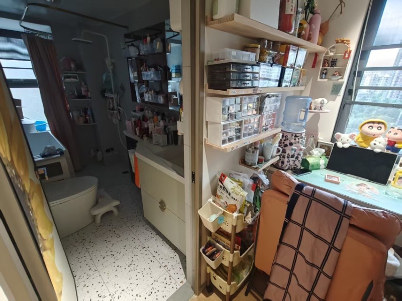 4室2廳2陽(yáng)臺(tái) 招商雍和府二期衛(wèi)生間