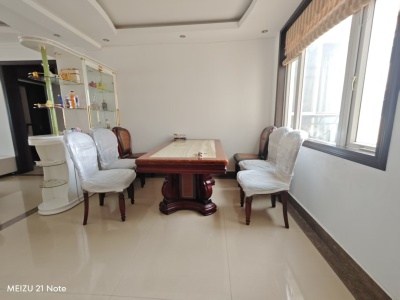 3室2廳2陽臺 千禧龍庭