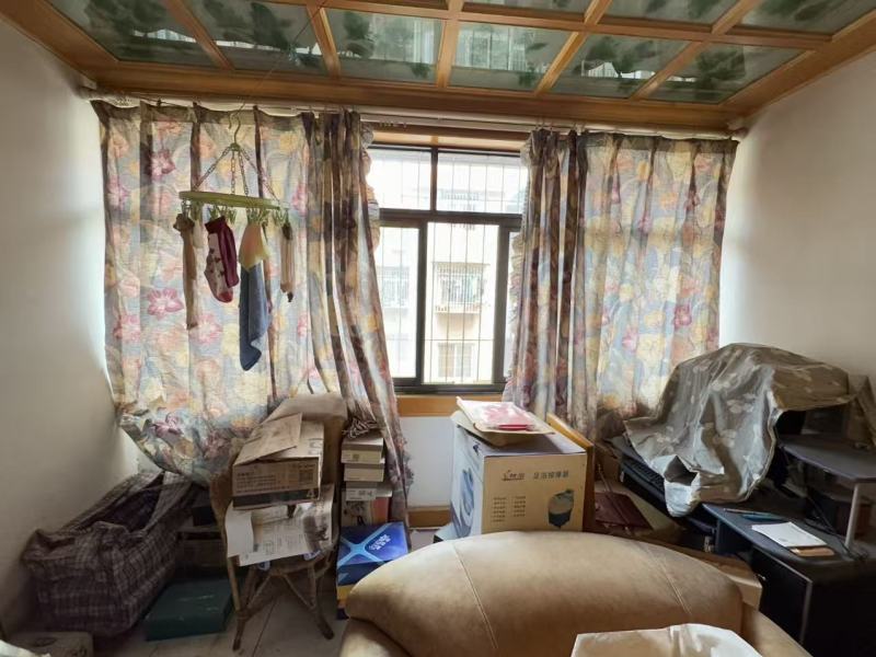 2室2廳1陽臺 秋苑小區(qū)陽臺