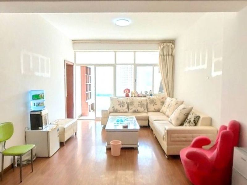 2室2廳2陽臺 華龍人家VR看房