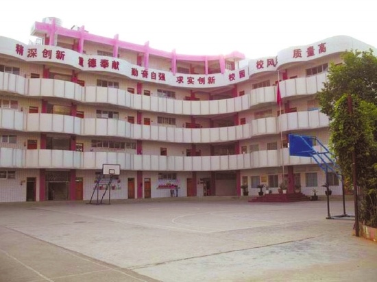 青云小学图片