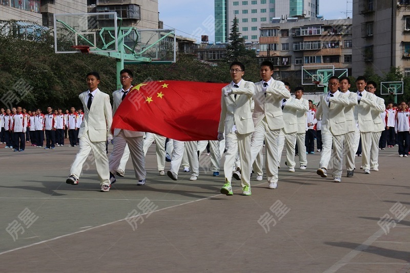 昆八中外国语学校(西坝校区)