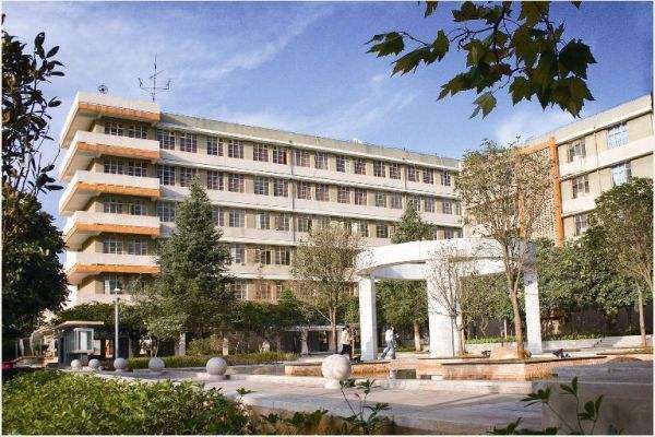 云南农业大学附属中学图片