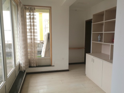 2室2廳2陽臺(tái) 東方玫瑰園