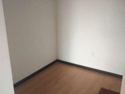 4室2廳2陽(yáng)臺(tái) 龍江雅苑