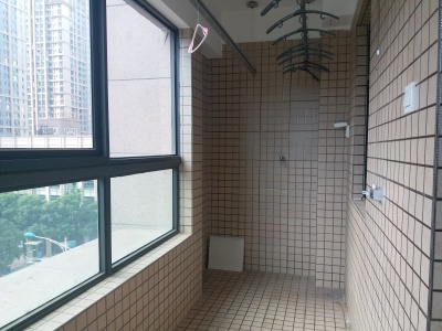 3室2廳1陽臺 同德昆明廣場B區(qū)