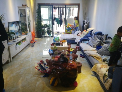 3室2廳1陽(yáng)臺(tái) 濱江俊園回遷組團(tuán)