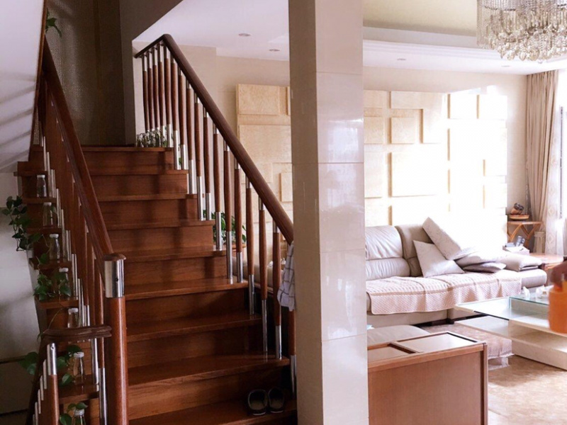 6室4廳5陽(yáng)臺(tái) 世博生態(tài)城云嶺鄰里別墅門廳