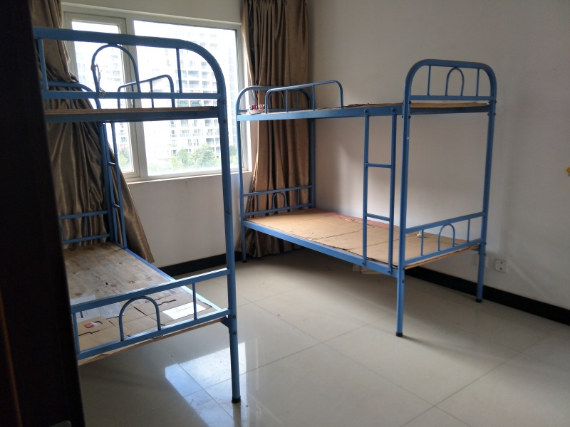 4室2廳2陽(yáng)臺(tái) 世紀(jì)城雅春苑臥室