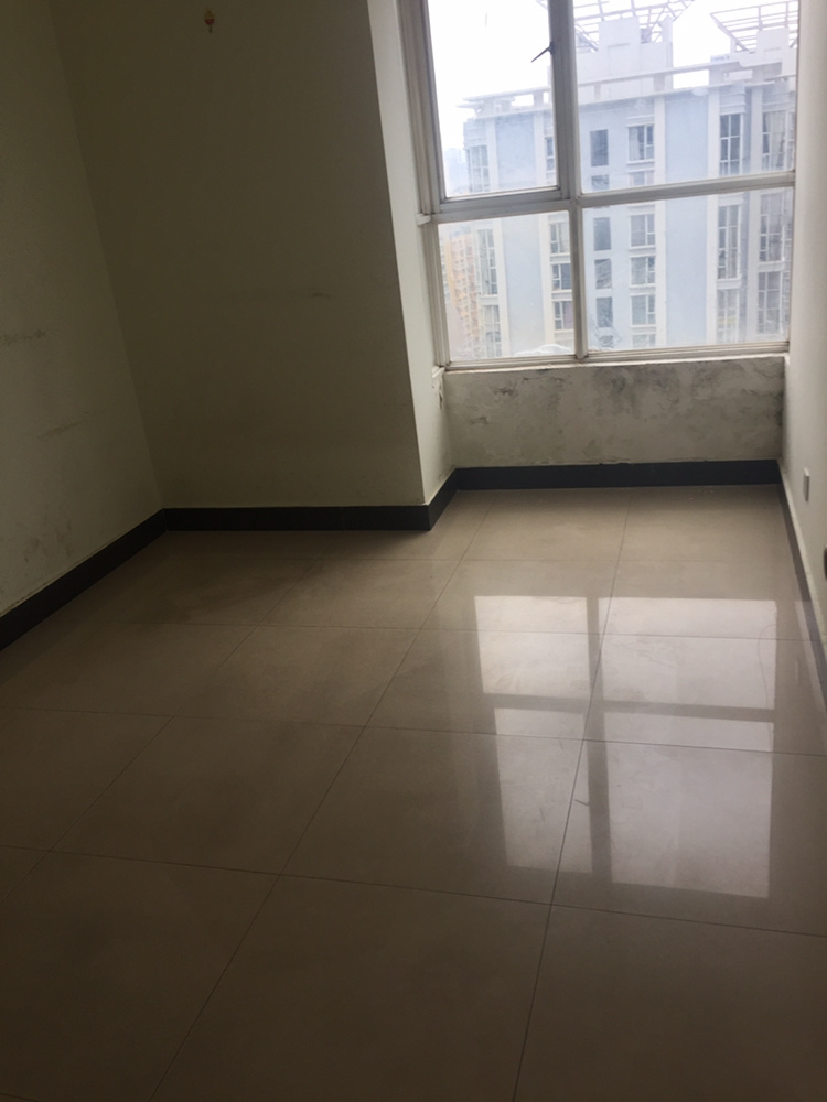 3室2廳2陽臺(tái) 江東四季公寓書房