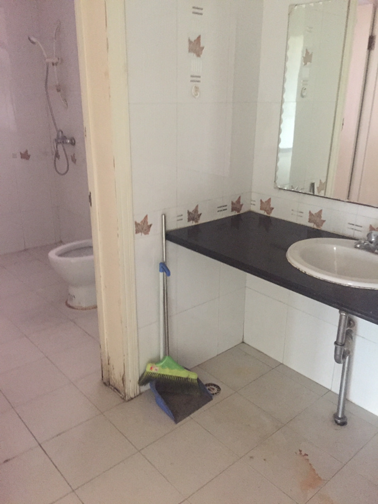 3室2廳2陽臺(tái) 江東四季公寓衛(wèi)生間