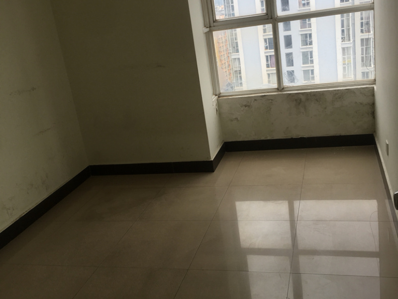 3室2廳2陽臺(tái) 江東四季公寓臥室