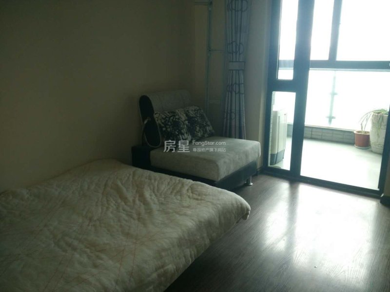 1室1廳2陽臺 上東城臥室