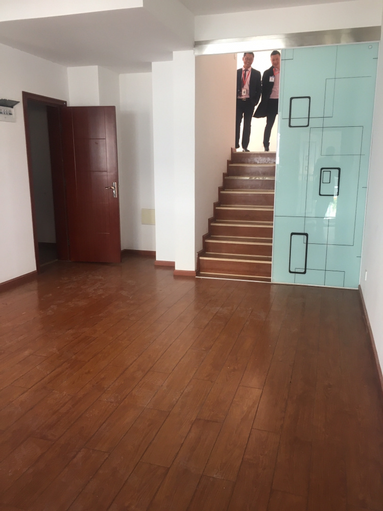 5室2廳 上游水岸一期別墅門廳