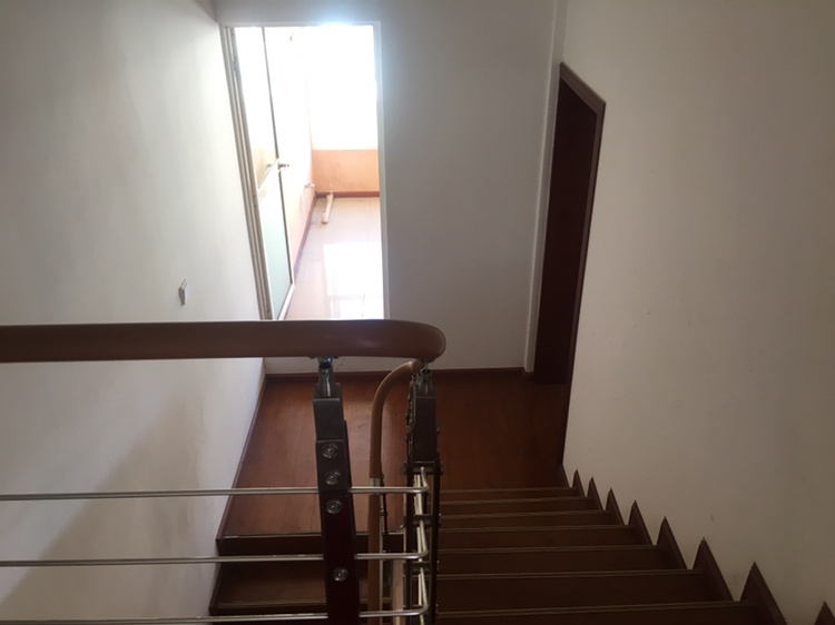 5室2廳 上游水岸一期別墅臥室