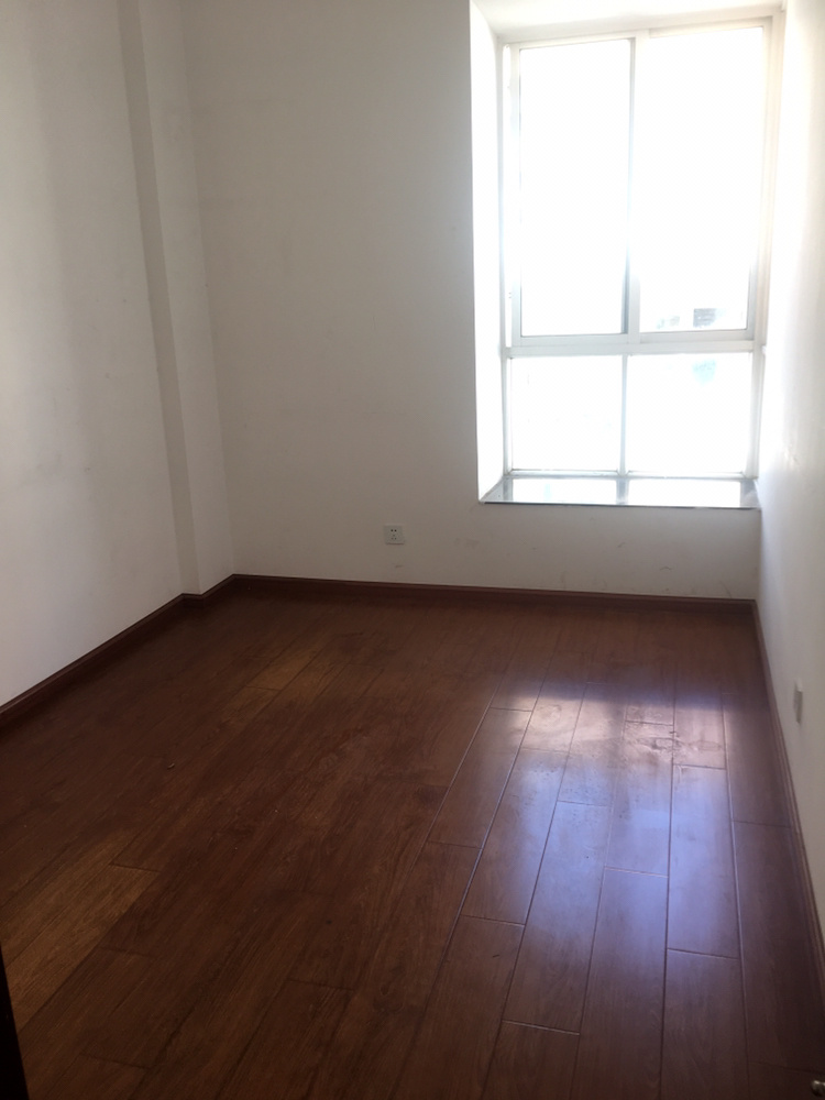 5室2廳 上游水岸一期別墅臥室