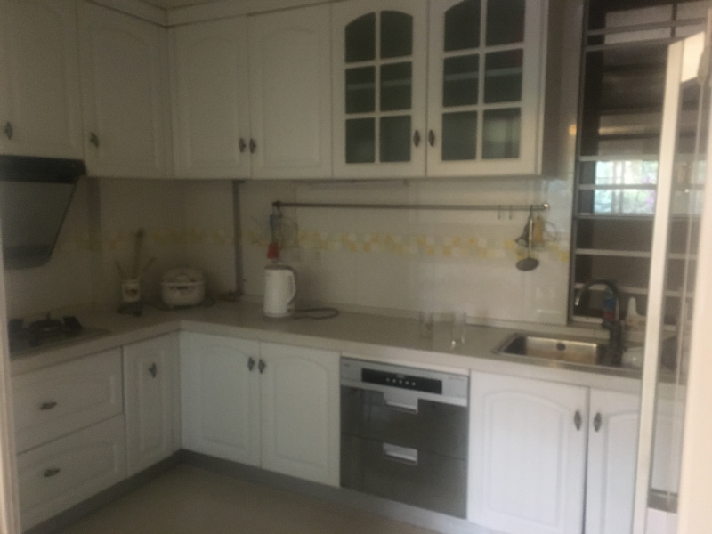 4室2廳3陽臺 滇池衛(wèi)城微風(fēng)島別墅廚房