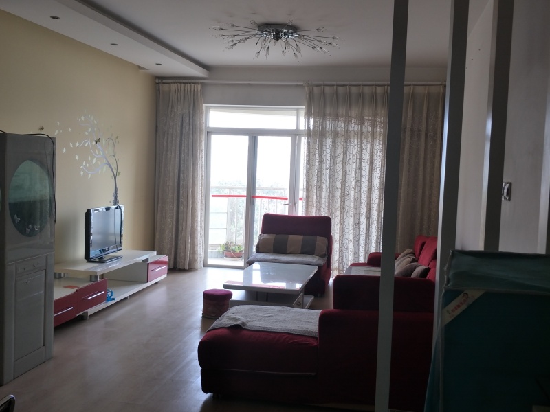 1室2廳2陽臺(tái) 春之城門廳