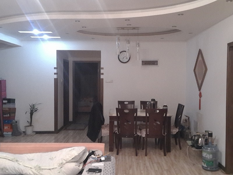 3室2廳2陽(yáng)臺(tái) 世紀(jì)城玉春苑餐廳