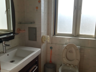 2室2廳1陽(yáng)臺(tái) 藍(lán)山數(shù)碼