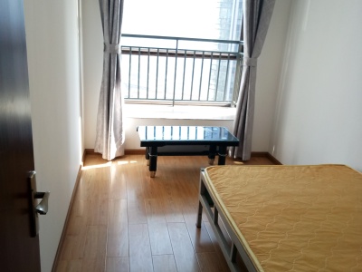 4室2廳2陽臺 中央麗城