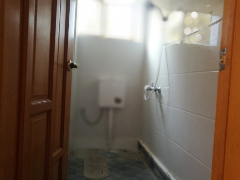 3室2廳 冶金專科學(xué)校教職工住宅區(qū)衛(wèi)生間