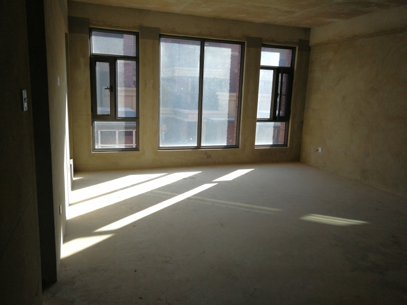 5室2廳3陽(yáng)臺(tái) 都鐸城邦3號(hào)院別墅臥室