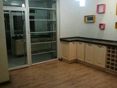 4室2廳1陽(yáng)臺(tái) 戛納小鎮(zhèn)