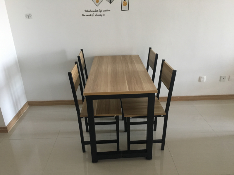 2室2廳2陽臺 俊發(fā)城玉蘭苑餐廳