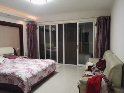 5室2廳3陽(yáng)臺(tái) 世紀(jì)城沁春苑