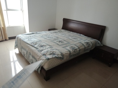 1室1廳1陽(yáng)臺(tái) 江東四季公寓