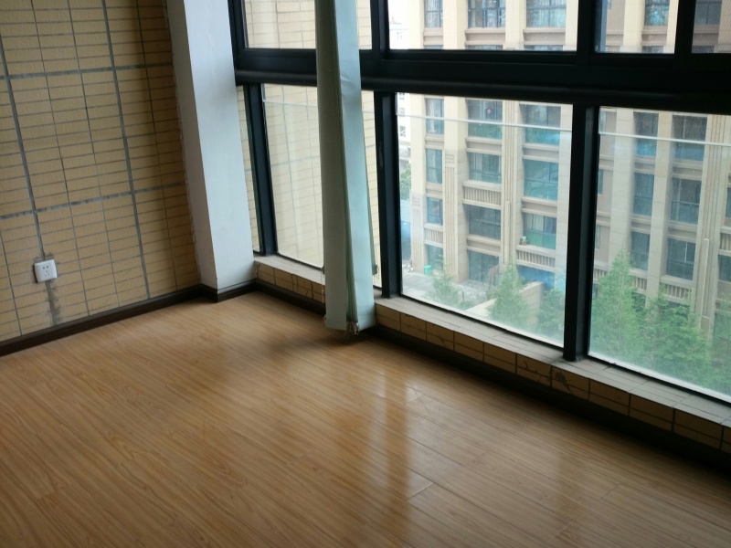 4室2廳2陽臺 濱江俊園一期臥室